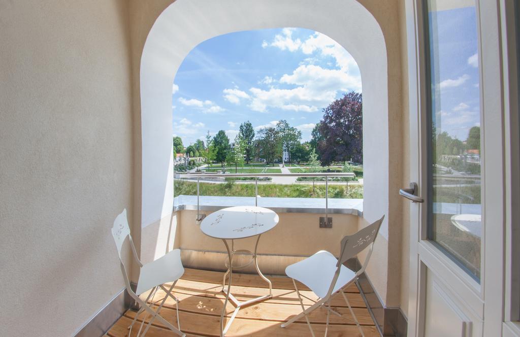 Villa Hirzel Schwaebisch Gmuend ภายนอก รูปภาพ